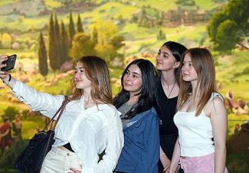 Başkan Aydın örnek liselilerle Osmangazi'de bir araya geldi