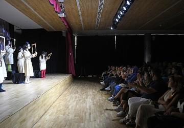 'Hiç Kimsenin Hikayesi' oyunu Osmangazi'de sahnelendi