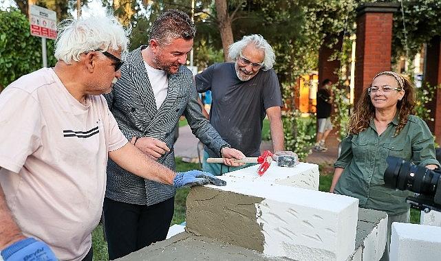 Buca Belediyesi'nden Edip Akbayram'a vefa