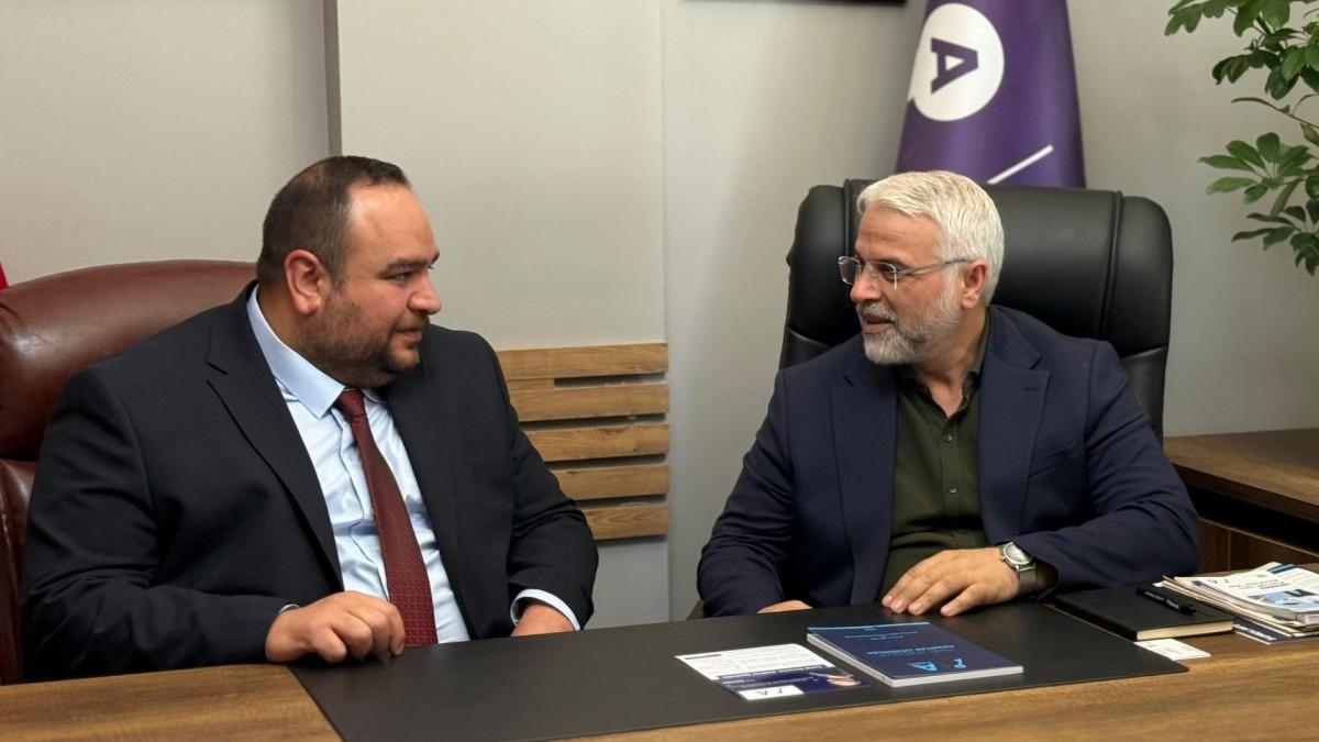 AK Parti’den Adıyaman’da siyasi birliktelik mesajı: Bayram öncesi ziyaretler takdir topladı AK Parti’den Adıyaman’da siyasi birliktelik mesajı: Bayram öncesi ziyaretler takdir topladı