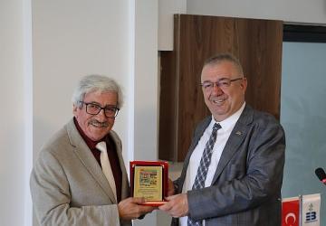 Edremit Belediye Başkanı Mehmet Ertaş bir yılı basınla değerlendirdi