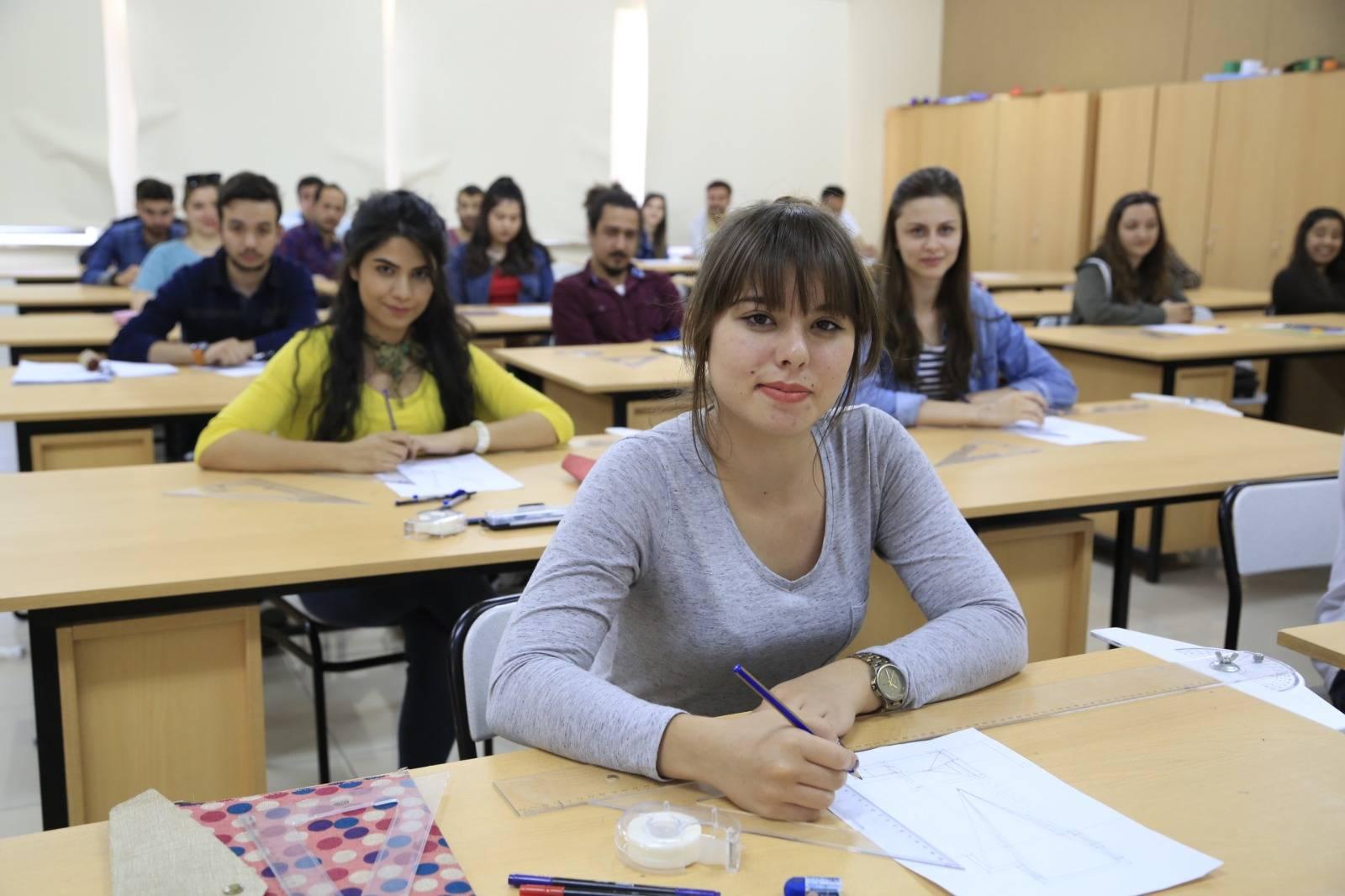 YKS Öncesi Kaygı Tuzağına Düşmeyin! YKS Öncesi Kaygı Tuzağına Düşmeyin!