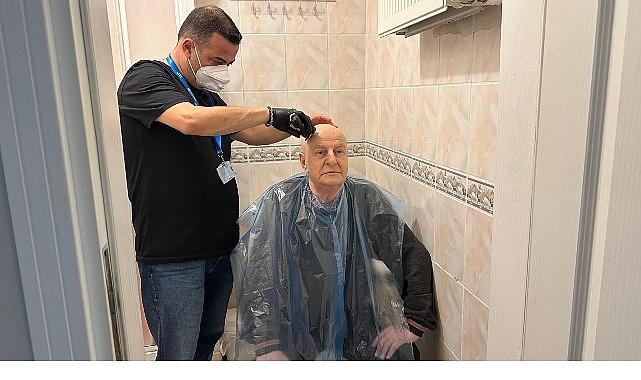Bakırköy Belediyesinden Bayram Öncesi “Evde Berber" Hizmeti Bakırköy Belediyesinden Bayram Öncesi “Evde Berber" Hizmeti