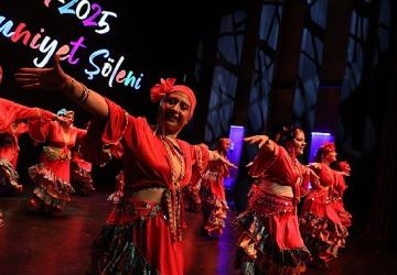 Zeytinburnu Kültür Sanat'ta Mezuniyet Heyecanı