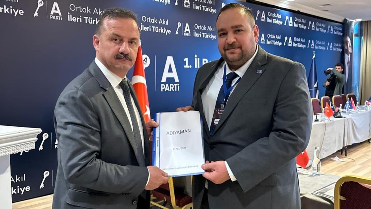 İl Başkanı Alsan'dan referandum çağrısı: 'Bu millet size katillerle el sıkasınız diye yetki vermedi' İl Başkanı Alsan'dan referandum çağrısı: 'Bu millet size katillerle el sıkasınız diye yetki vermedi'