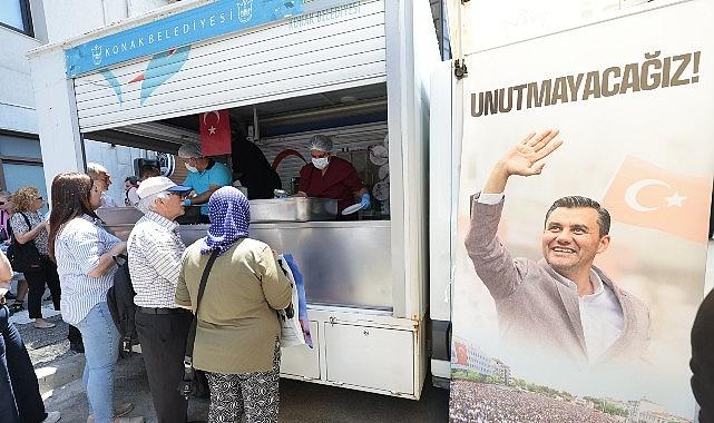 Konak'tan Ferdi Zeyrek anısına yemek ikramı Konak'tan Ferdi Zeyrek anısına yemek ikramı