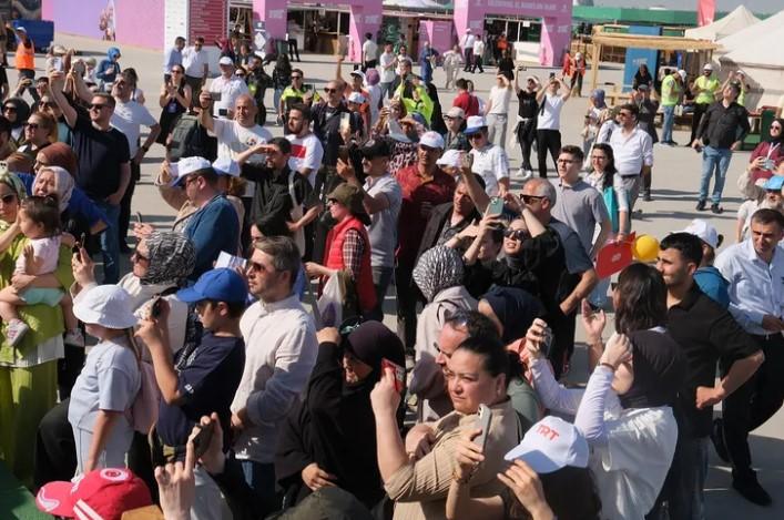 Sakarya’nın Gastronomi Zenginliği Etnospor Festivali’nde Dünyaya Tanıtıldı Sakarya’nın Gastronomi Zenginliği Etnospor Festivali’nde Dünyaya Tanıtıldı