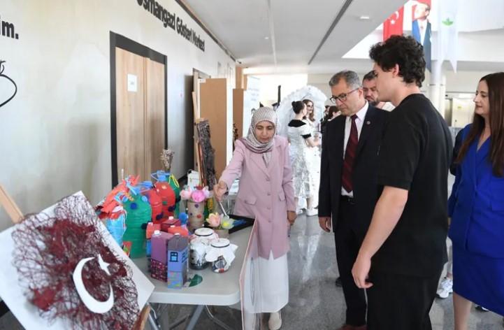 Bursa’da Öğrenciler Atık Toplama Yarışmasında Buluştu Bursa’da Öğrenciler Atık Toplama Yarışmasında Buluştu