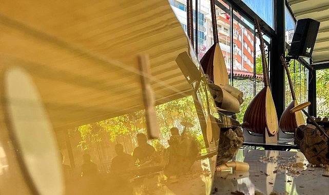 Bornova'da Çalgı Yapım Çalıştayı büyük ilgi gördü