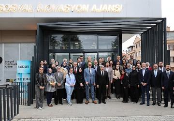 AK Parti Genel Başkan Yardımcısı Yayman, Depremdeki Dayanışma İçin Başkan Altay'a ve Tüm Konyalılara Teşekkür Etti