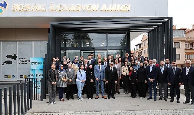 AK Parti Genel Başkan Yardımcısı Yayman, Depremdeki Dayanışma İçin Başkan Altay'a ve Tüm Konyalılara Teşekkür Etti
