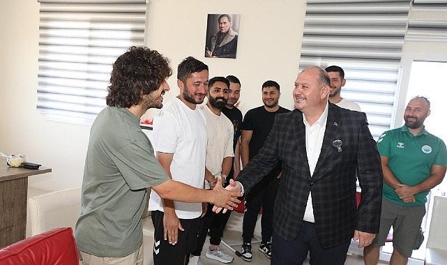 Başkan Çiçek'ten Bayram Kutlaması Başkan Çiçek'ten Bayram Kutlaması