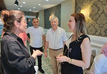 Başkan Mutlu esnafla bayramlaştı