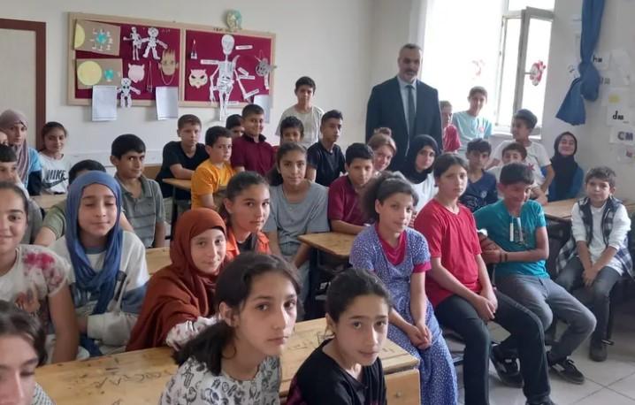 Batman Sason’da Öğrencilere İlham Veren “Başarı ve Motivasyon” Söyleşileri Batman Sason’da Öğrencilere İlham Veren “Başarı ve Motivasyon” Söyleşileri