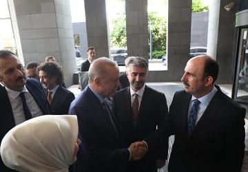 Başkan Altay Uluslararası Aile Forumu'nda Büyükşehir'in Aile Odaklı Çalışmalarını Anlattı