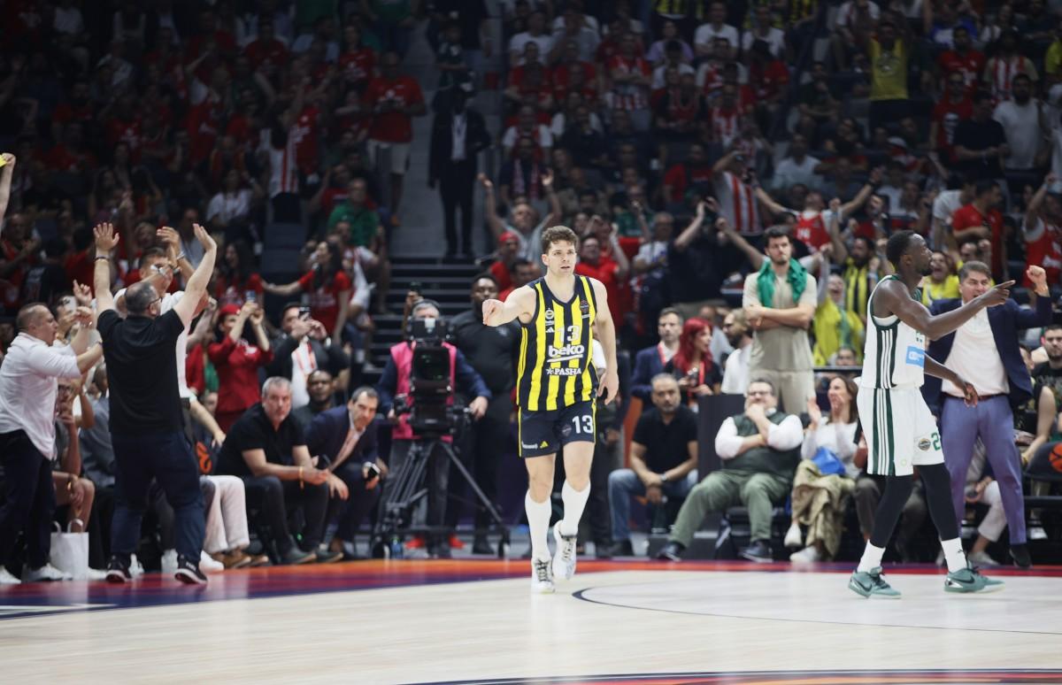 Fenerbahçe Beko tarih yazdı: EuroLeague’de finale yükseldi Fenerbahçe Beko tarih yazdı: EuroLeague’de finale yükseldi