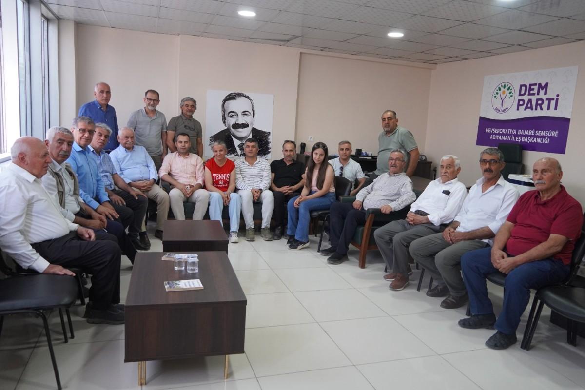 DEM Parti Adıyaman İl Örgütü: ‘Bu bayram barışa, kardeşliğe ve adalete vesile olsun’ - Videolu Haber DEM Parti Adıyaman İl Örgütü: ‘Bu bayram barışa, kardeşliğe ve adalete vesile olsun’ - Videolu Haber