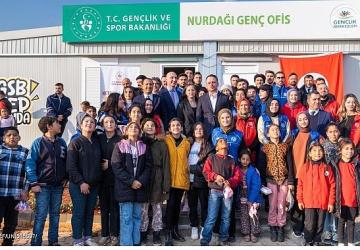 UNICEF ve Netflix güç birliğiyle kurulan GENÇ ALAN, deprem bölgesindeki gençlere umut olmaya devam ediyor