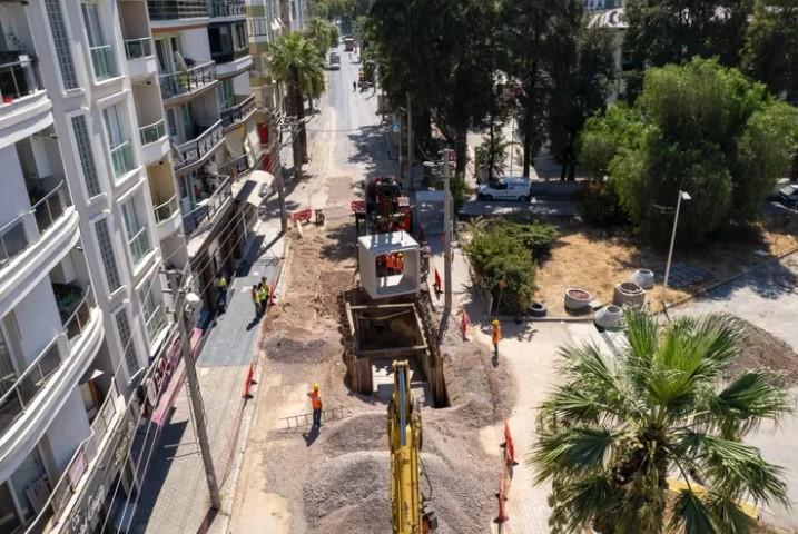 İZSU, Bir Yılda 75 Kilometrelik Yatırıma İmza Attı İZSU, Bir Yılda 75 Kilometrelik Yatırıma İmza Attı