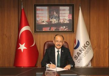 Rektör Dağlı’dan Babalar Günü mesajı