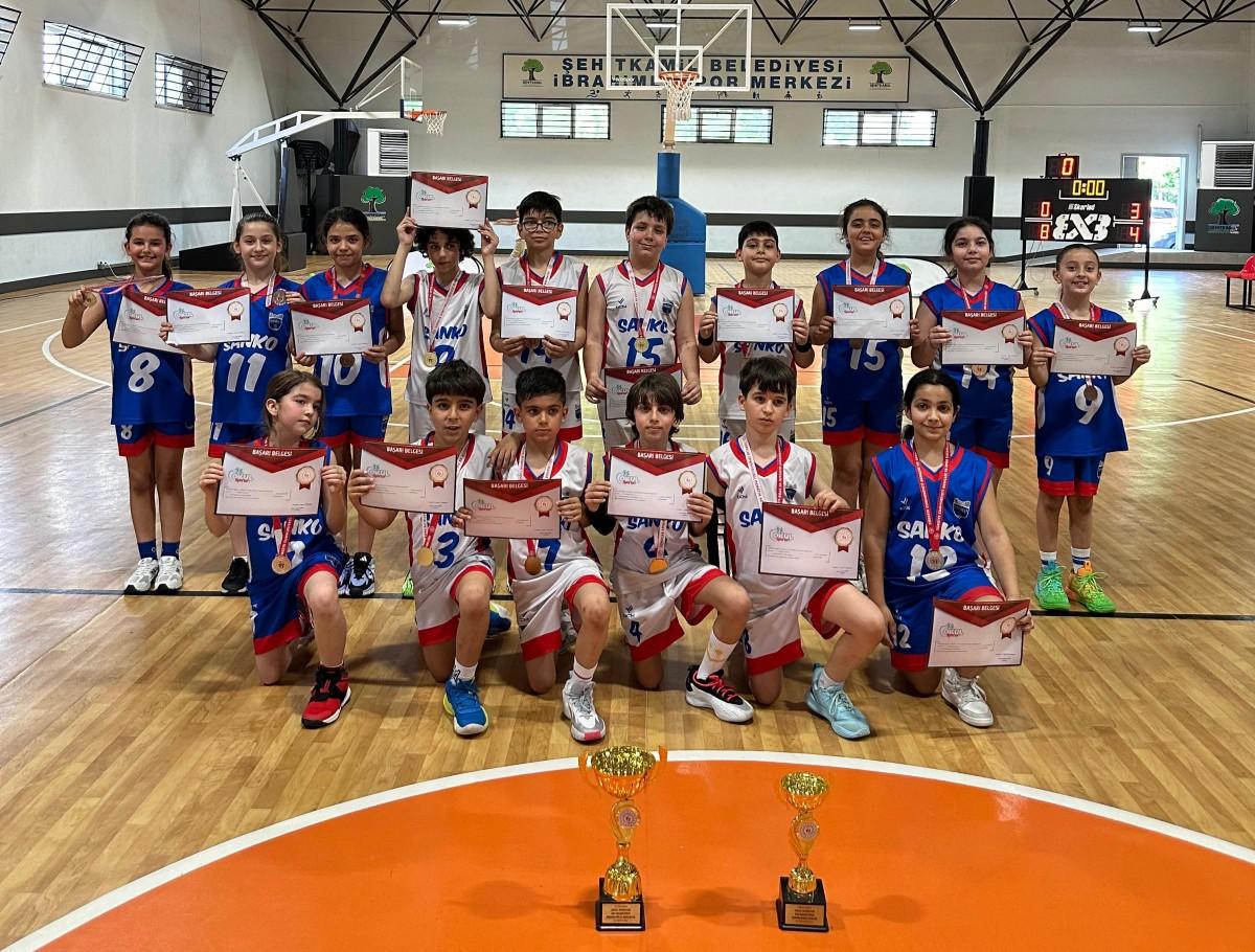 SANKO Okulları basketbolda şampiyon oldu SANKO Okulları basketbolda şampiyon oldu