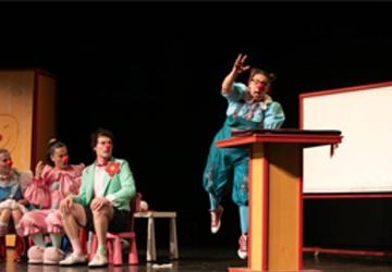 Soytarılar Okulu minikler için sahnelendi