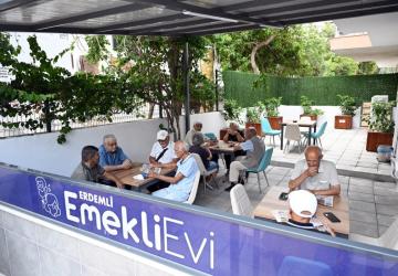 Erdemli Emekli Evi’ne Vatandaştan Yoğun İlgi