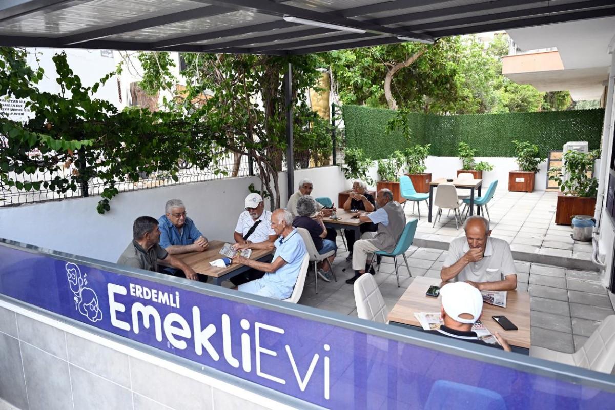 Erdemli Emekli Evi’ne Vatandaştan Yoğun İlgi Erdemli Emekli Evi’ne Vatandaştan Yoğun İlgi
