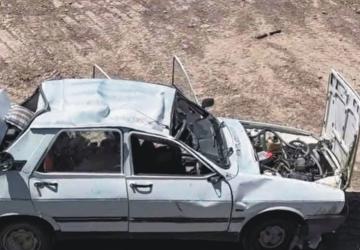 El frenini çekmeyi unutan sürücü, aracının altında kaldı