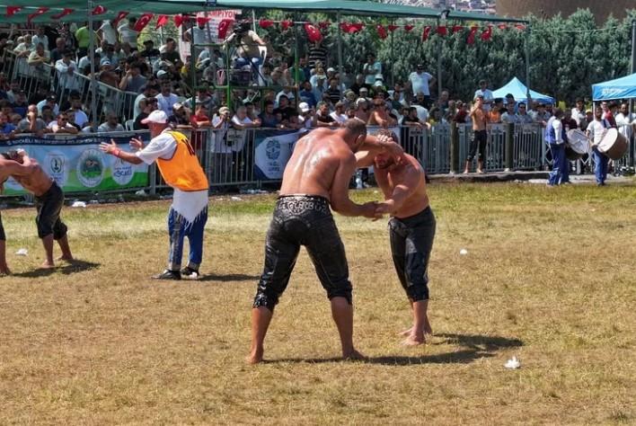 17. Sekapark Altın Kemer Yağlı Güreşleri Başlıyor 17. Sekapark Altın Kemer Yağlı Güreşleri Başlıyor
