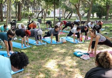Buca'da yoga, pilates ve zumba dersleri açık havaya taşındı