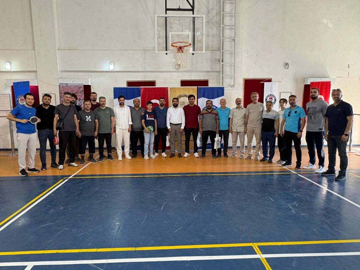 Eğitim-Bir-Sen 3. Geleneksel Masa Tenisi Turnuvası tamamlandı Eğitim-Bir-Sen 3. Geleneksel Masa Tenisi Turnuvası tamamlandı