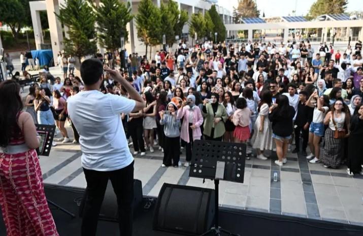 Mersin'de YKS’ye hazırlanan öğrencilere motivasyon konseri