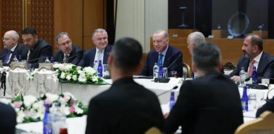 Cumhurbaşkanı Erdoğan, Süper Lig’e Çıkan Takımları Kutladı