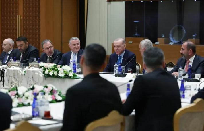 Cumhurbaşkanı Erdoğan, Süper Lig’e Çıkan Takımları Kutladı