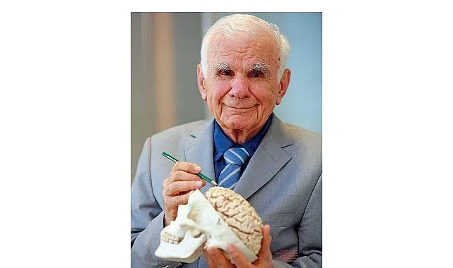 Prof. Dr. Gazi YAŞARGİL'in vefatı Prof. Dr. Gazi YAŞARGİL'in vefatı