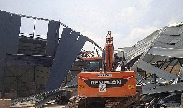 Kayapa'da kaçak fabrika yıkıldı Kayapa'da kaçak fabrika yıkıldı