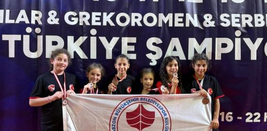 Büyükşehir Sporcuları Başarılarıyla Göz Doldurdu