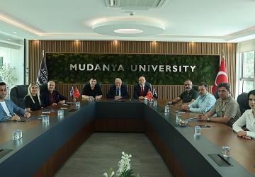 Başkan Şadi Özdemir özel eğitim kurumları temsilcileri ile buluştu