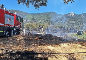 İzmir İtfaiyesi Torbalı, Kınık ve Menderes'teki yangınlara müdahale etti