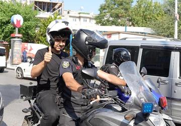 Bağcılar Belediyesi YKS'ye giren öğrencilerin yardımına koştu