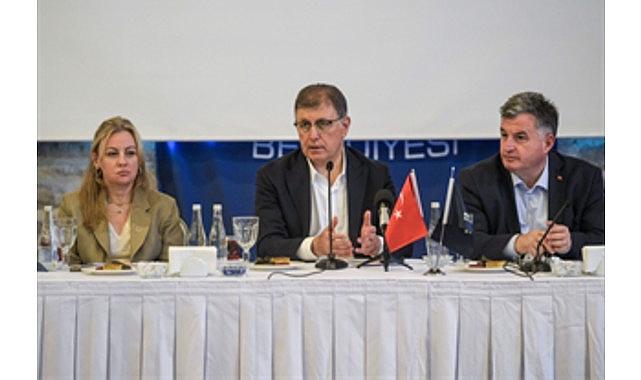 Başkan Tugay'dan “turizm konseyi" önerisi Başkan Tugay'dan “turizm konseyi" önerisi