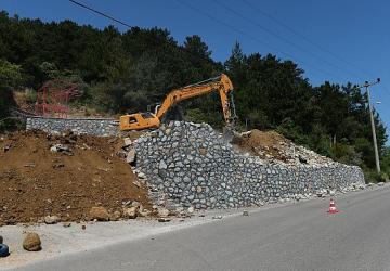 Uludağ yolunda kaçak yapılara izin yok
