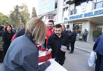 Konak'ta Atatürk sonsuz özlem ve saygıyla anıldı