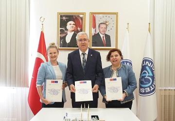 Egeli bilim insanı Prof. Dr. Gül Ertem'in projesine UNICEF'ten destek