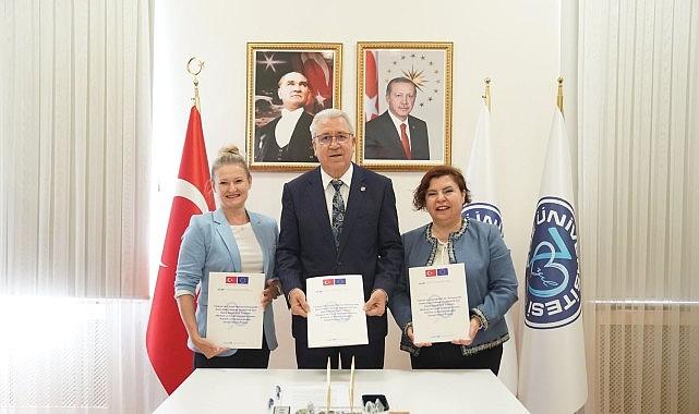 Egeli bilim insanı Prof. Dr. Gül Ertem'in projesine UNICEF'ten destek Egeli bilim insanı Prof. Dr. Gül Ertem'in projesine UNICEF'ten destek