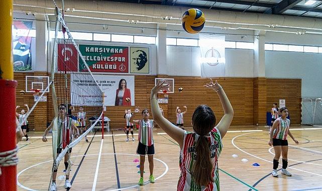 Karşıyaka Belediyesi'nden voleybol turnuvası