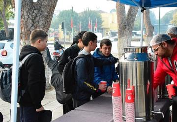 Ödemiş Belediyesi'nden Soğuk Sabahlar İçin Sıcak Dokunuş