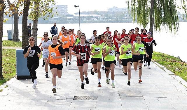 Küçükçekmece'de Cumhuriyet Koşusu Düzenlendi