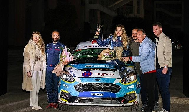 Osmangazi'nin Gururu İstanbul Rallisi'nde Podyuma Çıktı